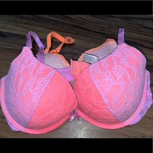 Lot 2 - VS push-up bra’s Size 36D